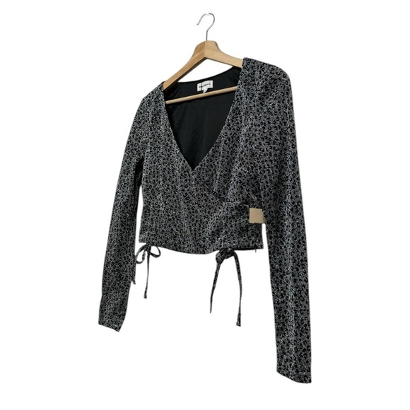 NWOT REVOLVE SUPERDOWN Syna Ruched Top Silver Leopard S - Picture 8 of 12